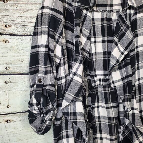 EST. 1946 Women’s Plaid Waterfall Open Front Cardigan Black White Plus Size 18/2 - Picture 2 of 10